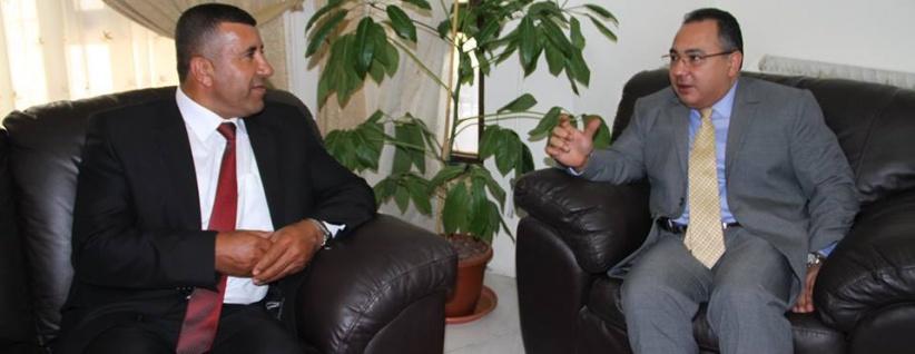 وفد من محافظة الخليل يلتقي السفير المصري