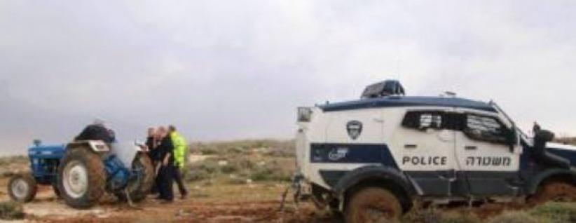 مصادرة جرار زراعي ومنع الحصاد جنوب نابلس