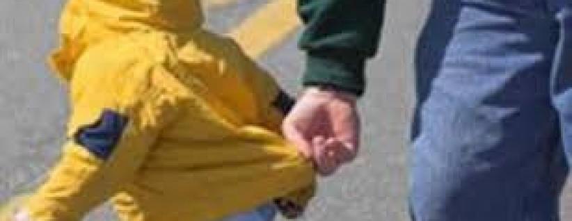 محمد ذهب لإحضار العطر من مركبة والده .. ثم اختفى مع المركبة بالزرقاء ..!