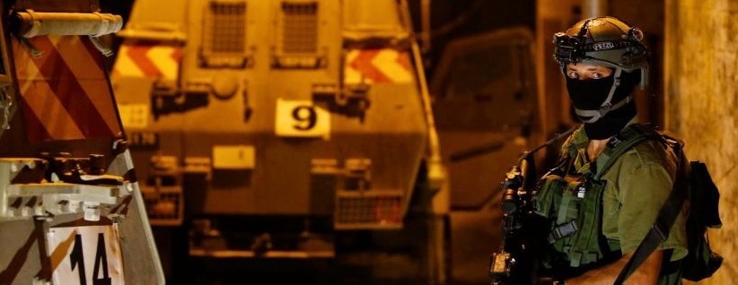 الاحتلال يعتقل 9 شبان بمداهمات بالضفة