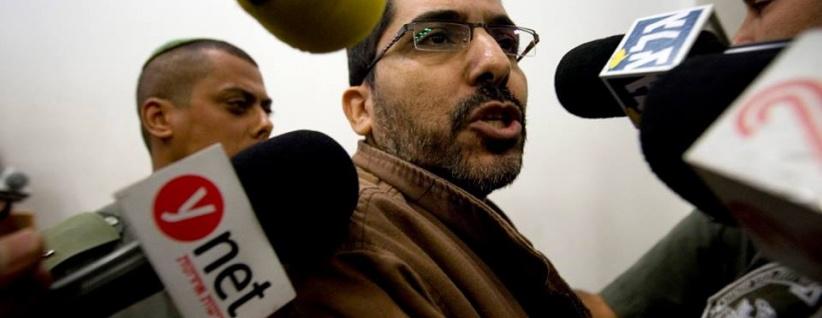 الاحتلال يواصل عزل الأسير أبو سيسي للعام الرابع