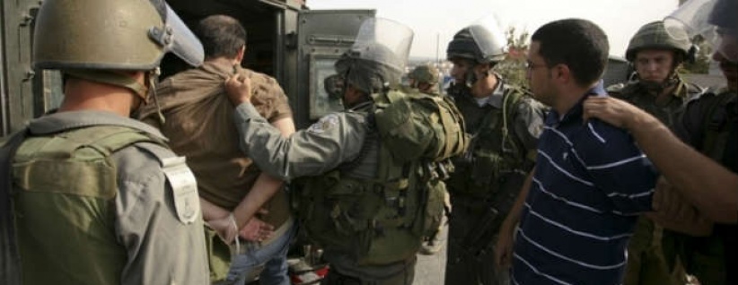 الاحتلال يعتقل مواطنين وطفلا من الخليل