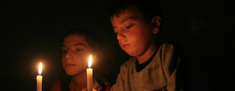 انقطاع خطي كهرباء رئيسيين عن غزة