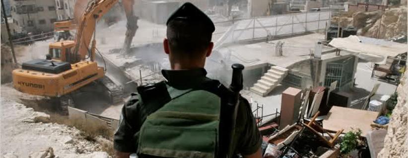 هدم قاعة أفراح ومنشآت تجارية شمال القدس