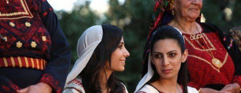 توصيات الديوان الثقافي الساحوري وبلدية بيت ساحور والمشاركون في ندوة 