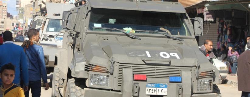 اصابة 21 شرطيا مصريا إثر انفجار عبوة ناسفة بالعريش