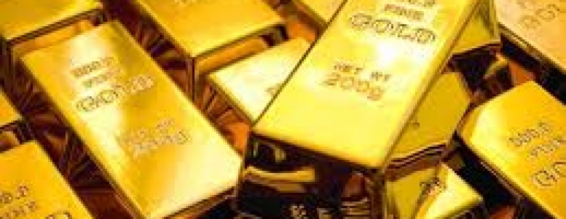 الذهب يقترب من أدنى مستوياته في 4 شهور