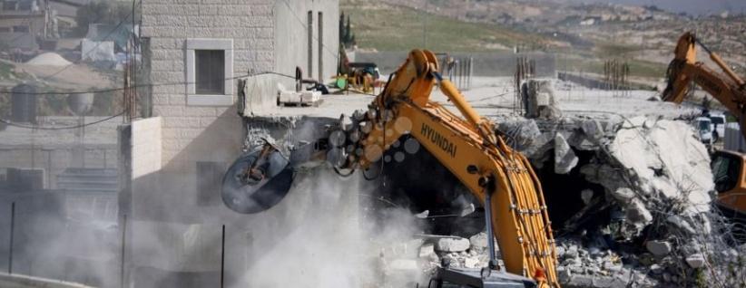 الاحتلال يهدم متاجر في سلوان