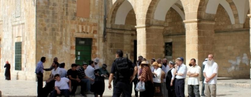 مستوطنون يقتحمون الأقصى من باب المغاربة