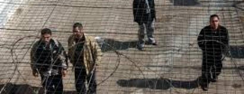 سبعة أسرى إداريون يواصلون الإضراب وتهديدات بتوسيع نطاقه