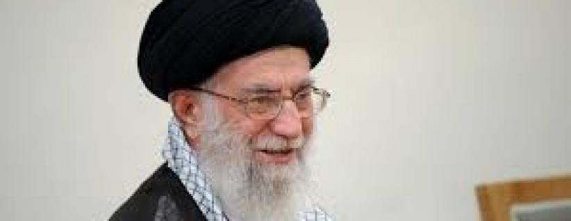 خامنئي يطالب السعودية بالاعتذار للمسلمين