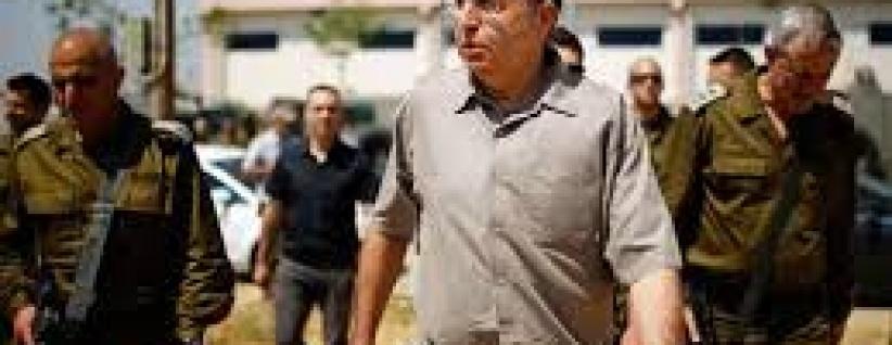 يعلون يتفقد مكان وقوع عملية بيت فوريك