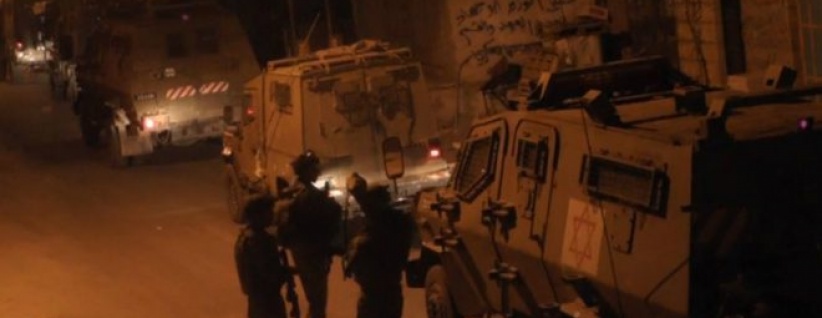 الاحتلال يعتقل اكثر من 30 مواطنا في مداهمات بالضفة والقدس