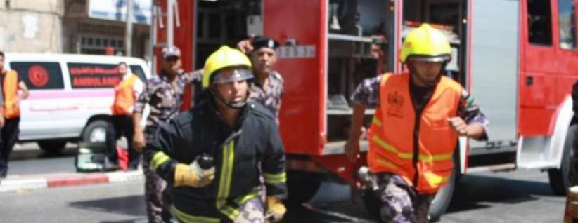 دفاع مدني بيت لحم يحمي عائلة ويخمد حريق منزل في الدهيشة