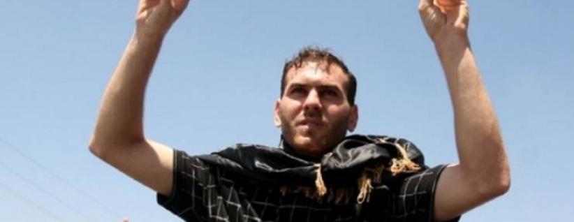 لأسير المضرب 'ذياب' يمتنع عن الماء والخطر يهدد حياته