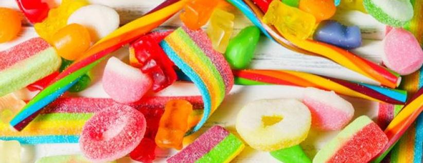 تناول كميات كبيرة من السكر قد يصيبك بالسرطان