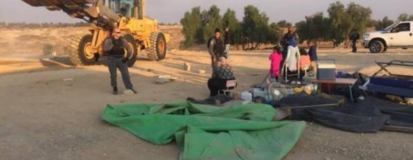 جرافات الإحتلال تهدم العراقيب للمرة الـ 120 على التوالي