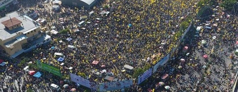 مئات الآلاف يحتشدون في ساحة السرايا