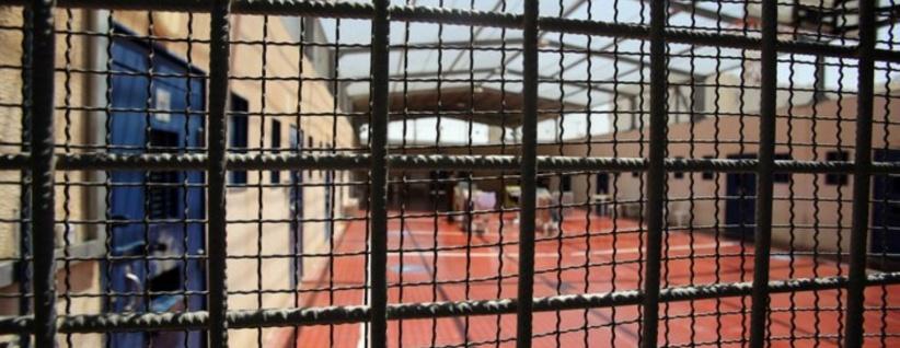 كشف محاولة تهريب خليويات لسجن النقب