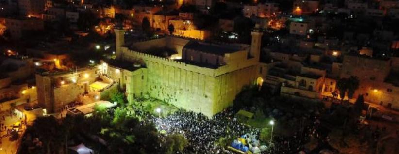 الخليل : 35 الف مستوطن يقتحمون الحرم الابراهيمي الشريف