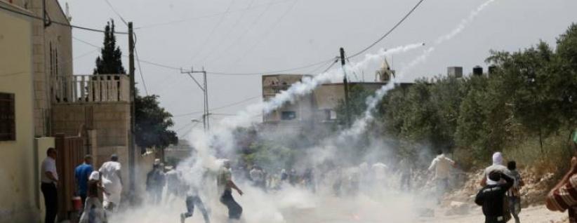 إصابات بالاختناق في صفوف الطلبة والمدرسين خلال مواجهات شرق بيت لحم