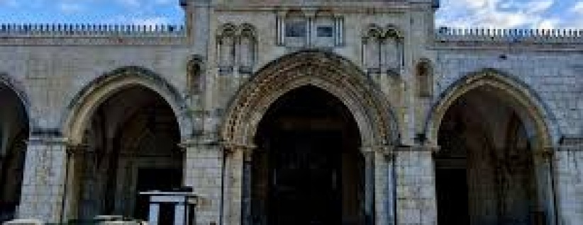 الاحتلال يواصل إغلاق المسجد الأقصى وكنيسة القيامة لليوم الـ37