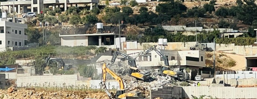 قوات الاحتلال تهدم منزلا في بيت سكاريا جنوب بيت لحم