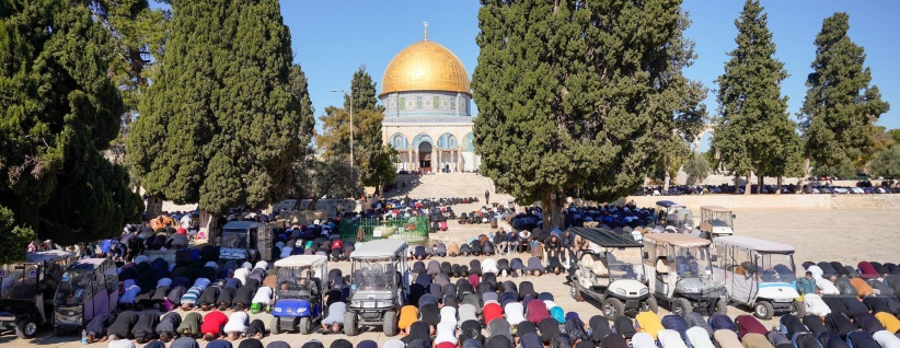 60 ألف مصلٍ يؤدون الجمعة في المسجد الأقصى المبارك