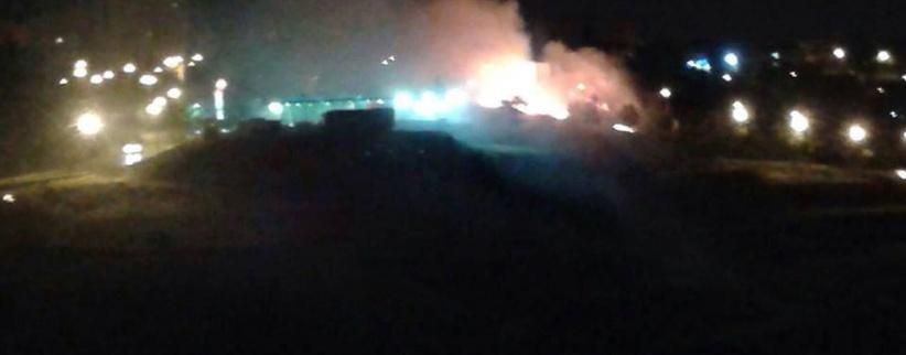 اشتعال النيران في أحراش معسكر للجيش ومحطة وقود في العيسوية