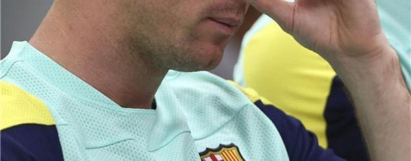 بالصور : رئيس برشلونة يعلن رحيل فيلانوفا عن تدريب الفريق بسبب المرض