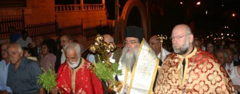 الطوائف الغربية تحتفل بعيد رفع الصليب المقدس