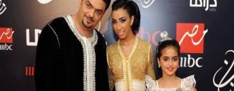 دنيا بطمة تتزوج محمد الترك وتختلف مع ابنته وتهاجم سلمى رشيد
