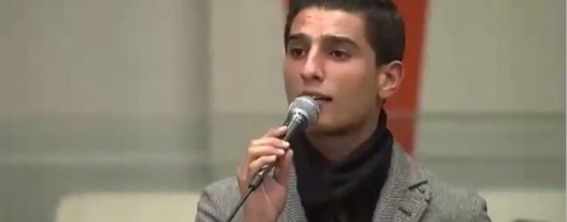 بالفيديو : محمد عساف يعلي الكوفية داخل مقر الامم المتحدة