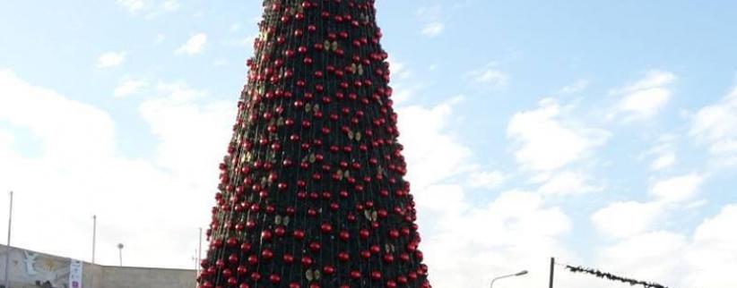 برنامج انارة شجرة الميلاد في بيت ساحور 