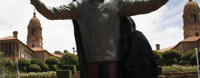 بالصور: أضخم تمثال لمانديلا