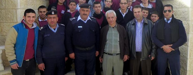 الشرطة تستضيف 40 طالب من كلية تراسنطة في بيت لحم