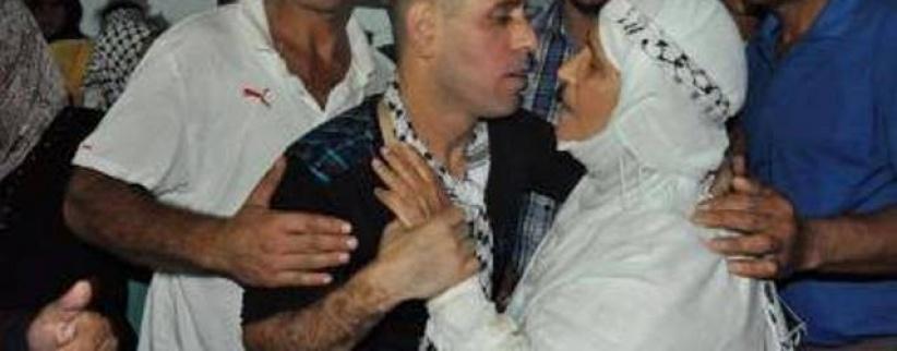 الأسير خطاطبة يتنفس الحرية بعد عشرين عاماً