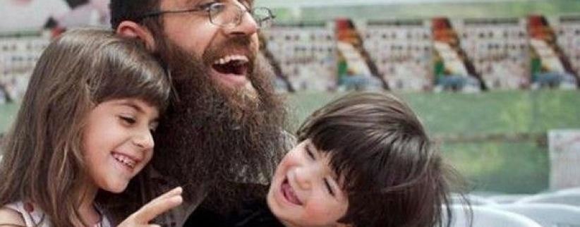 ماذا طلب الاسير عدنان من زوجته قبل انتهاء الزيارة؟