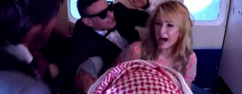 باريس هيلتون لأصدقائها: هل عرفتم لماذا يقتل العرب بعضهم؟