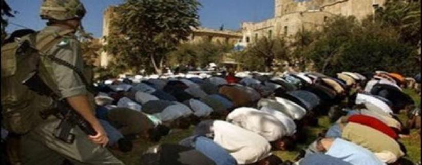 عيسى: السماح لليهود والأجانب بالدخول الى الأقصى وقبة الصخرة سيعيد شرارة الانتفاضة الثانية