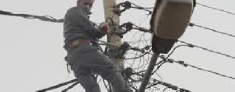 تصرف خاطئ يقطع الكهرباء عن غرب نابلس
