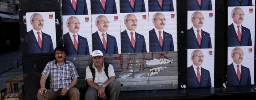 الأتراك يصوتون على 