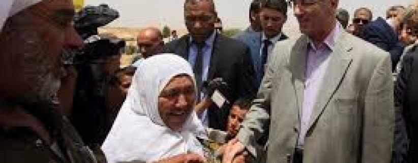 الحمد الله يتفقد قرية 