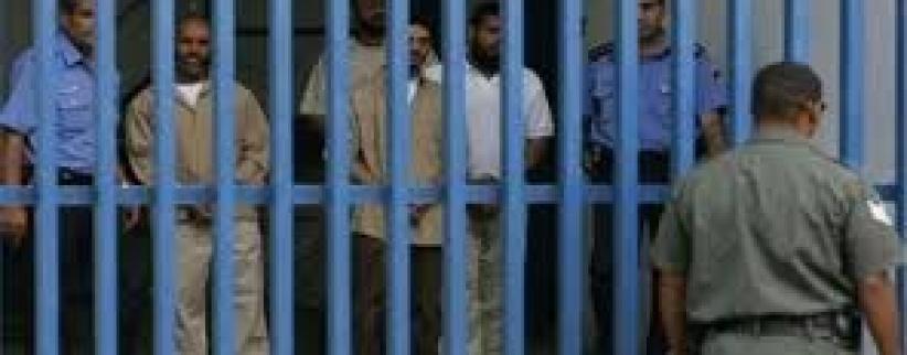 تردي الوضع الصحي لعدد من الأسرى في 'إيشل' و'النقب'