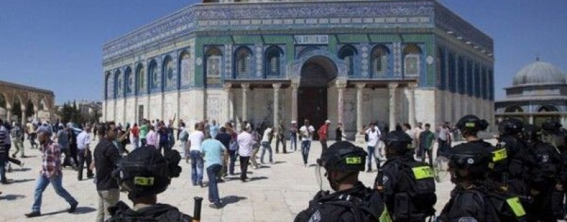 قوة عسكرية نسائية تقتحم الأقصى لقمع المرابطات