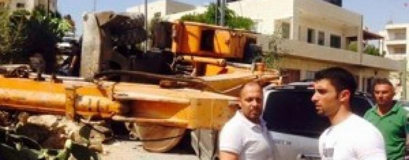 بالصور| انقلاب جرافة ببيت ساحور