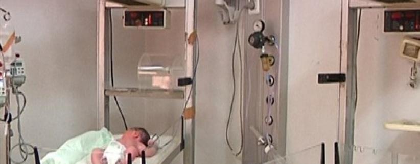 أسير يرزق بمولودين من نطف مهربة