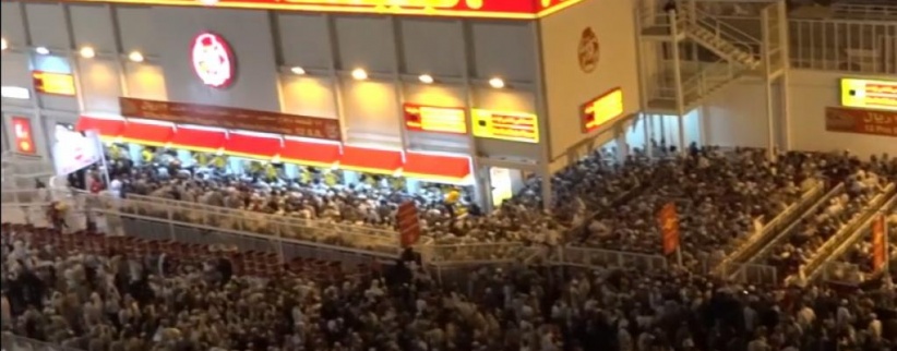 لماذا يتهافت السعوديون على هذا المطعم للوجبات السريعة؟