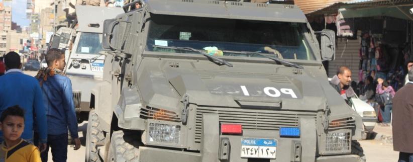 اصابة 21 شرطيا مصريا إثر انفجار عبوة ناسفة بالعريش