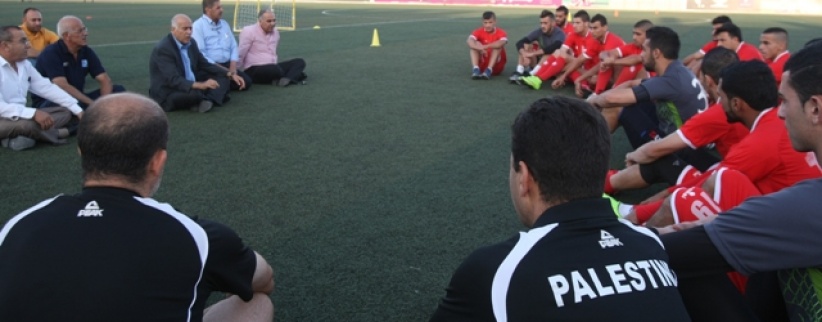 الرجوب يتابع تدريبات 